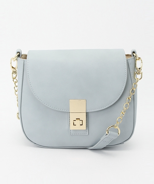 one after another NICE CLAUP(ワンアフターアナザーナイスクラップ)の「【non-no4月号掲載 ナイスクラップ】かぶせ付丸形ショルダー(ショルダーバッグ・レディース・キャメル/サックスブルー/ブラック・FREE)」の2枚目の写真