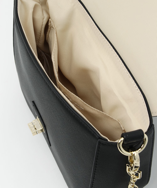 one after another NICE CLAUP(ワンアフターアナザーナイスクラップ)の「【non-no4月号掲載 ナイスクラップ】かぶせ付丸形ショルダー(ショルダーバッグ・レディース・キャメル/サックスブルー/ブラック・FREE)」の15枚目の写真