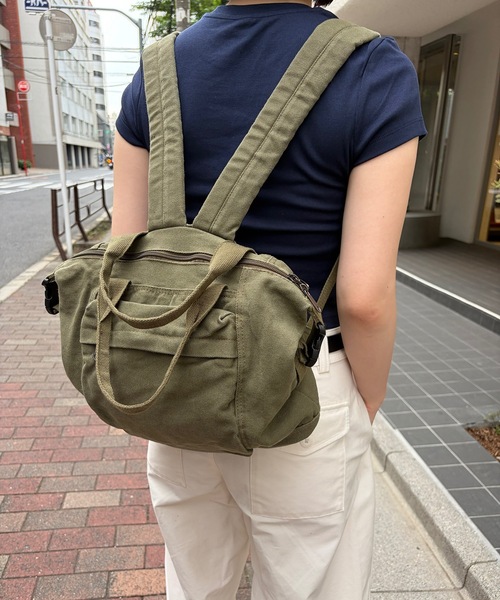 UNDERSTATEMENTs(アンダーステイトメント)の「【ユニセックス】2WAYヴィンテージライクバックパック/リュック/通勤通学(ショルダーバッグ・メンズ・ワイン/グリーン/ブラック・FREE)」の13枚目の写真