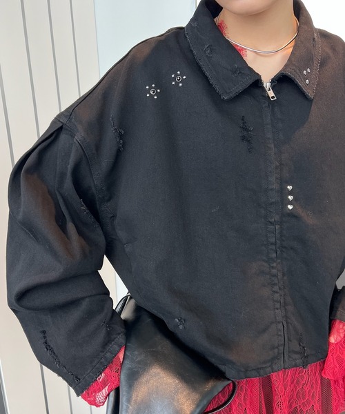 Ameri(アメリ)の「TATTOO STUDS DENIM JACKET(デニムジャケット・レディース・ブルー/ブラック・MEDIUM/SMALL)」の2枚目の写真