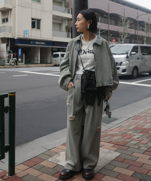 Ameri(アメリ)の「TATTOO STUDS DENIM JACKET(デニムジャケット・レディース・ブルー/ブラック・MEDIUM/SMALL)」の6枚目の写真