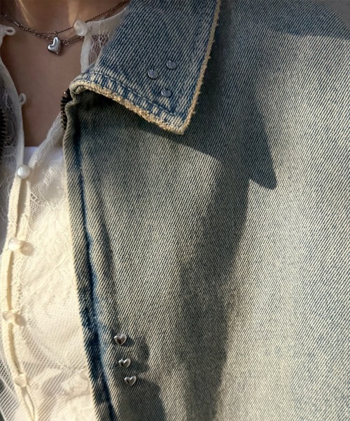 Ameri(アメリ)の「TATTOO STUDS DENIM JACKET(デニムジャケット・レディース・ブルー/ブラック・MEDIUM/SMALL)」の9枚目の写真