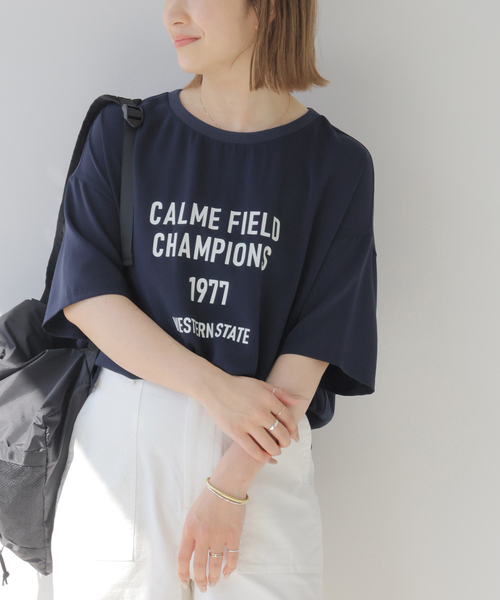 JOURNAL STANDARD relume(ジャーナルスタンダード レリューム)の「《追加2》2WAYジョーゼットロゴTEE(Tシャツ/カットソー・レディース・スミクロ/ホワイト系その他/ブラウン/ダークブルー・FREE)」の4枚目の写真