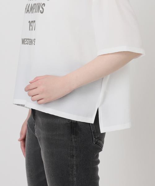 JOURNAL STANDARD relume(ジャーナルスタンダード レリューム)の「《追加2》2WAYジョーゼットロゴTEE(Tシャツ/カットソー・レディース・スミクロ/ホワイト系その他/ブラウン/ダークブルー・FREE)」の12枚目の写真