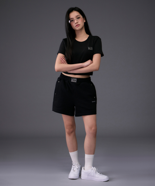 MIHAK(ミハク)の「メタルプレートウィメンズショーツ (ブラック)(スウェットパンツ・レディース・その他・1/2)」の2枚目の写真