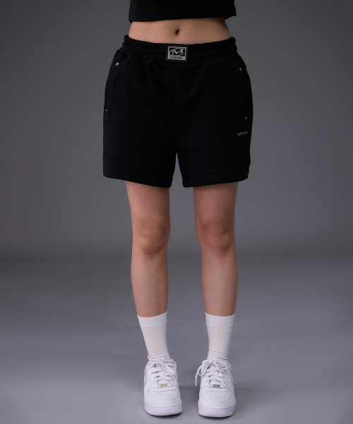 MIHAK(ミハク)の「メタルプレートウィメンズショーツ (ブラック)(スウェットパンツ・レディース・その他・1/2)」の3枚目の写真