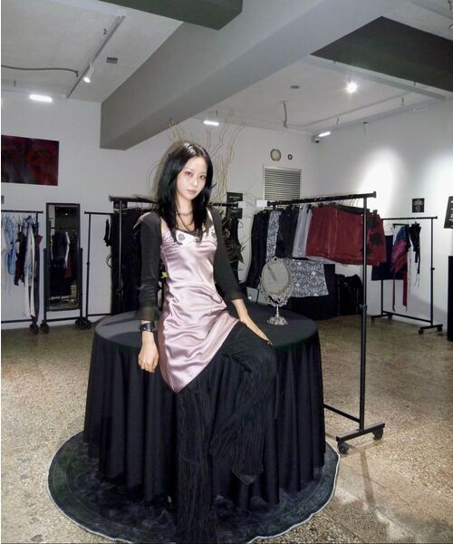 DARLING, YOU'RE BAD(ダーリンユーアーバッド)の「Rose Lace Slip Dress #Smoke(ワンピース・レディース・その他・FREE)」の4枚目の写真