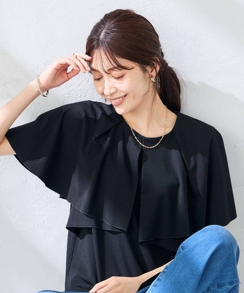 a.v.v(アーヴェヴェ)の「【接触冷感/UVカット】ケープトップス(Tシャツ/カットソー・レディース・ダークインディゴブルー/アイボリー/ブラック・36/38/40)」の3枚目の写真