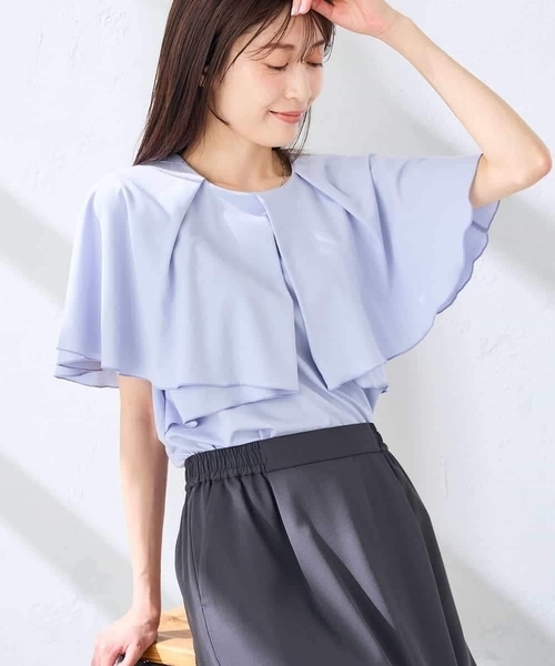 a.v.v(アーヴェヴェ)の「【接触冷感/UVカット】ケープトップス(Tシャツ/カットソー・レディース・ダークインディゴブルー/アイボリー/ブラック・36/38/40)」の6枚目の写真