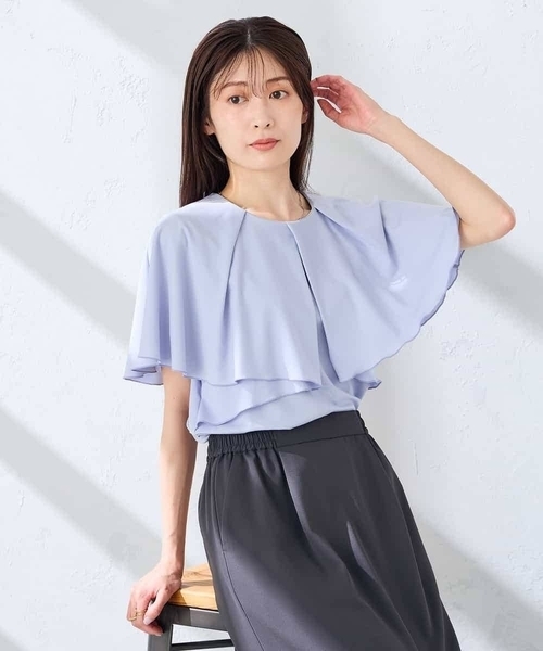 a.v.v(アーヴェヴェ)の「【接触冷感/UVカット】ケープトップス(Tシャツ/カットソー・レディース・ダークインディゴブルー/アイボリー/ブラック・36/38/40)」の8枚目の写真