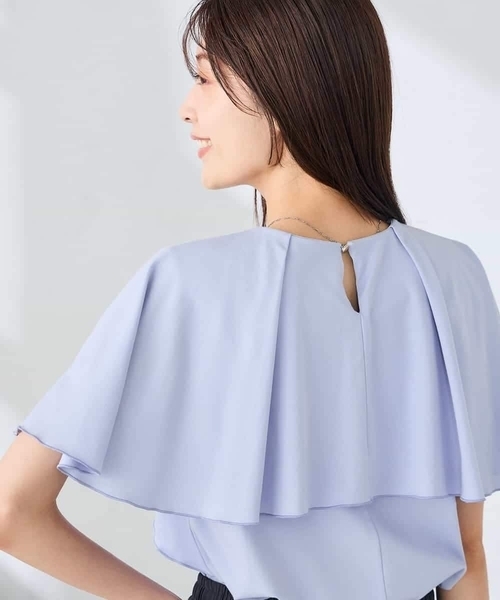 a.v.v(アーヴェヴェ)の「【接触冷感/UVカット】ケープトップス(Tシャツ/カットソー・レディース・ダークインディゴブルー/アイボリー/ブラック・36/38/40)」の9枚目の写真