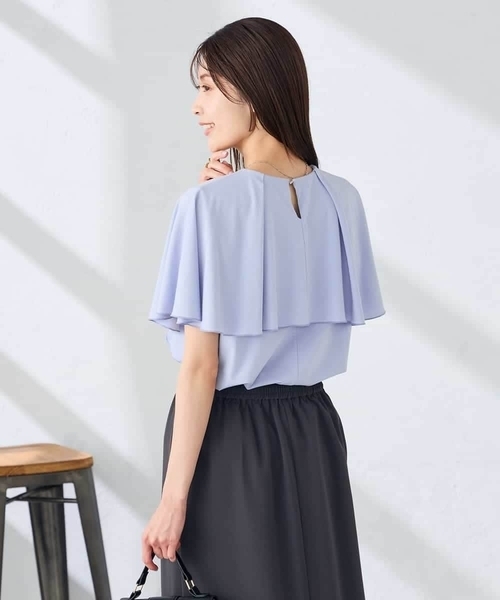 a.v.v(アーヴェヴェ)の「【接触冷感/UVカット】ケープトップス(Tシャツ/カットソー・レディース・ダークインディゴブルー/アイボリー/ブラック・36/38/40)」の13枚目の写真