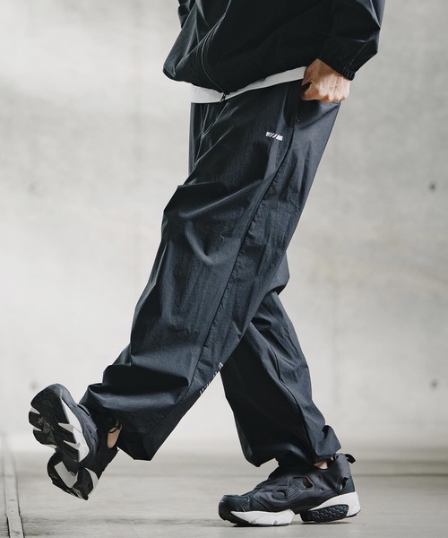 GLIMCLAP(グリムクラップ)の「mp15195-Ripstop & Stretch Nylon Wide Track Pants トラックパンツ(211-005-gla-cg)(その他パンツ・メンズ・ブラック/ブルー・S/L/M)」の8枚目の写真