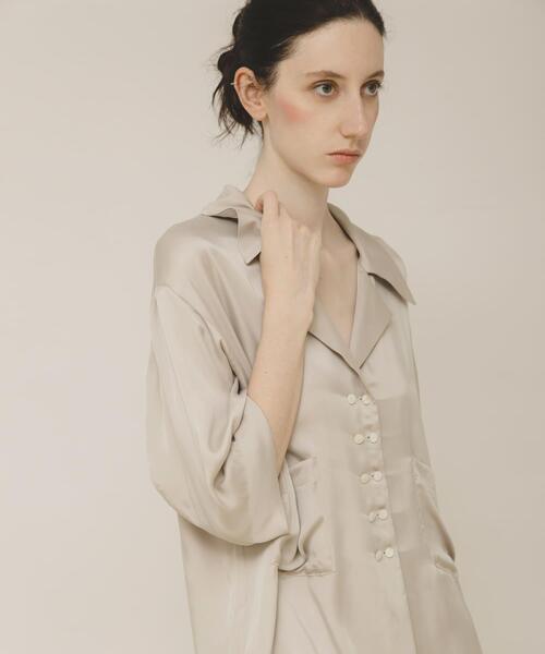LAATO(ラート)の「open collar shirts(シャツ/ブラウス・レディース・ダークブラウン/グレー系その他・FREE)」の3枚目の写真