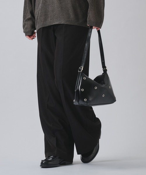 SELLE GLANT(セレグランテ)の「ONE-HANDLE EYELET DESIGN BAG / ワンハンドルアイレットデザインバッグ(ハンドバッグ・メンズ・オフホワイト/ダークブラウン/ブラック・FREE)」の10枚目の写真