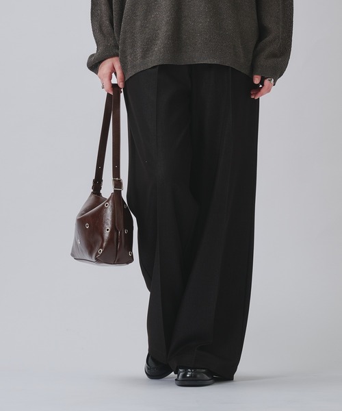 SELLE GLANT(セレグランテ)の「ONE-HANDLE EYELET DESIGN BAG / ワンハンドルアイレットデザインバッグ(ハンドバッグ・メンズ・オフホワイト/ダークブラウン/ブラック・FREE)」の22枚目の写真