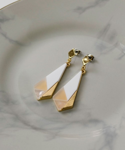 LA MUe(ラミュー)の「【LA MUE】ニッケルフリー アクリル ロング ピアス(ピアス(両耳用)・レディース・ブルー/ブラック/ホワイト・FREE)」の16枚目の写真
