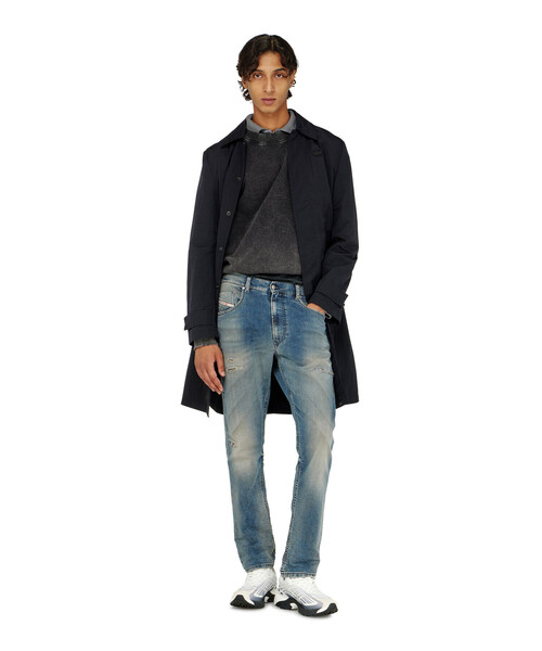 DIESEL（ディーゼル）の「メンズ デニムパンツ ジョグジーンズ 2032 D-KROOLEY-BW JO（デニムパンツ・メンズ・インディゴブルー・28inch/32inch/34inch/30inch）」の2枚目の写真