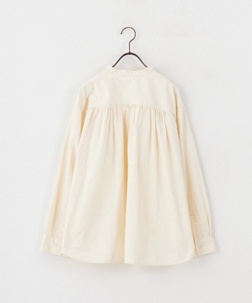 DANTON（ダントン）の「[DANTON/ダントン] 細畝コーデュロイ バックギャザー バンドカラーシャツ（シャツ/ブラウス・レディース・オフホワイト/サンドベージュ/チャコール・38）」の9枚目の写真