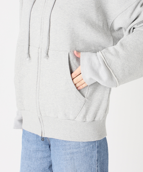 Russell Athletic（ラッセルアスレティック）の「RUSSELL ATHLETIC / ラッセル アスレティック 別注 Layered Zip Hoodie（パーカー・メンズ・ブラック/グレー・MEDIUM/LARGE）」の12枚目の写真