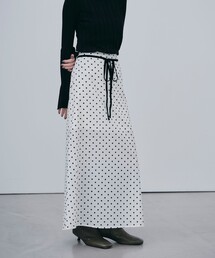<EMMEL REFINES>EM ドットセミシアー ナロー スカート