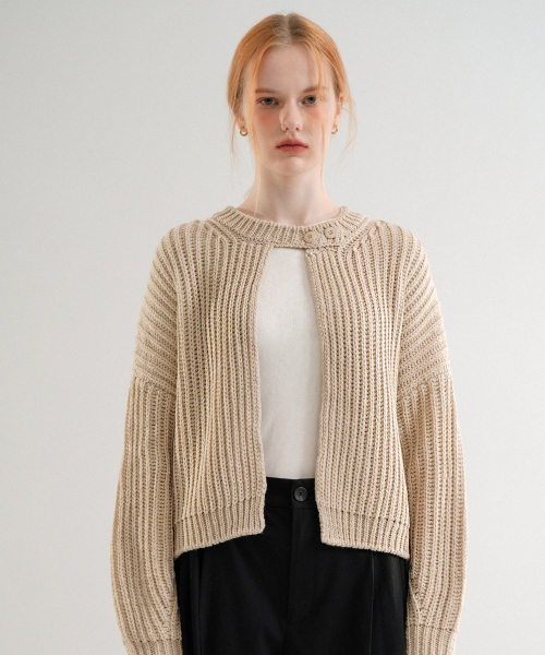 VLETI（ブレッティ）の「Button Neck Knit Cardigan (Oat_beige)（カーディガン/ボレロ・レディース・ライトベージュ・FREE）」の2枚目の写真