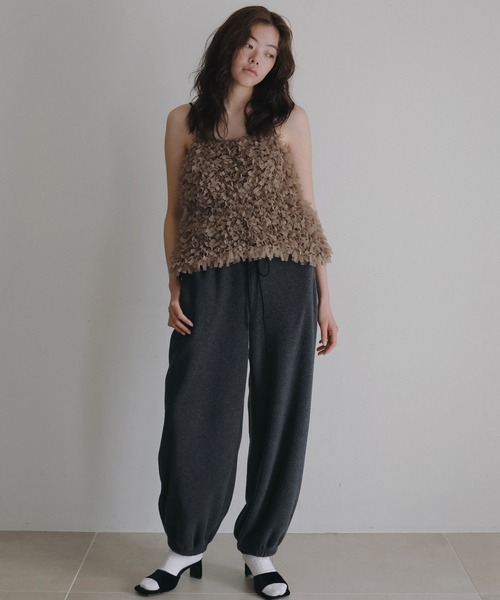 anuke（アンヌーク）の「Tulle Fringe Camisole（キャミソール・レディース・ブラック/ベージュ・FREE）」の3枚目の写真