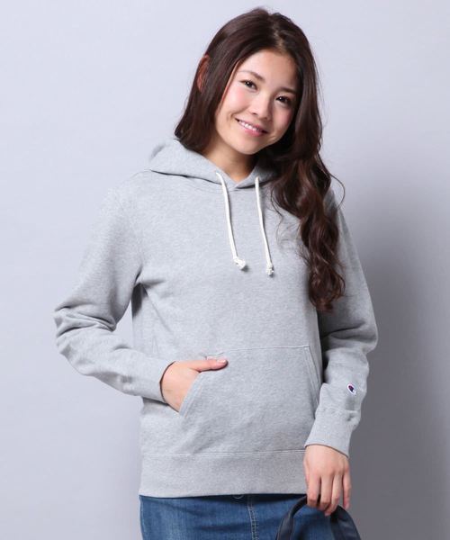 Champion(チャンピオン)の「【Champion】無地スウェットパーカー(パーカー・レディース・グレー/ベージュ/ホワイト/オリーブ/ブラック/ネイビー・SMALL/LARGE/MEDIUM)」の4枚目の写真
