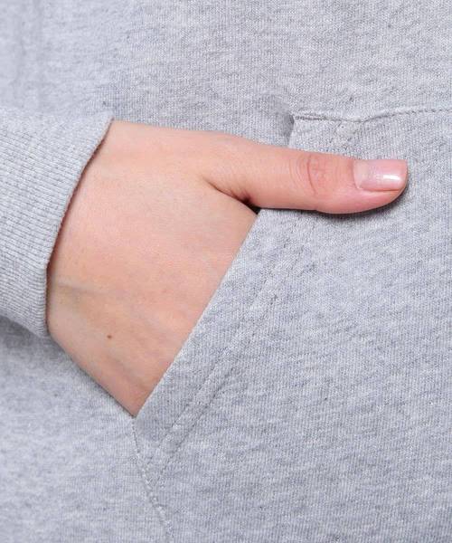 Champion(チャンピオン)の「【Champion】無地スウェットパーカー(パーカー・レディース・グレー/ベージュ/ホワイト/オリーブ/ブラック/ネイビー・SMALL/LARGE/MEDIUM)」の20枚目の写真