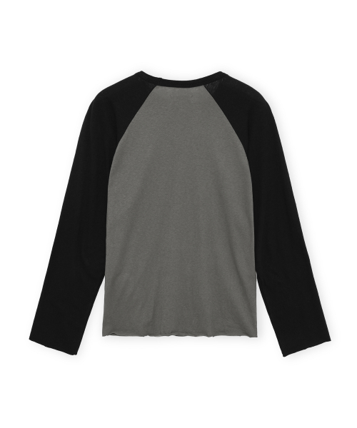 BROWNYARD(ブラウンヤード)の「カットオフラグランロングスリーブ、ブラック(Tシャツ/カットソー・メンズ・その他・5/6/3/4)」の2枚目の写真