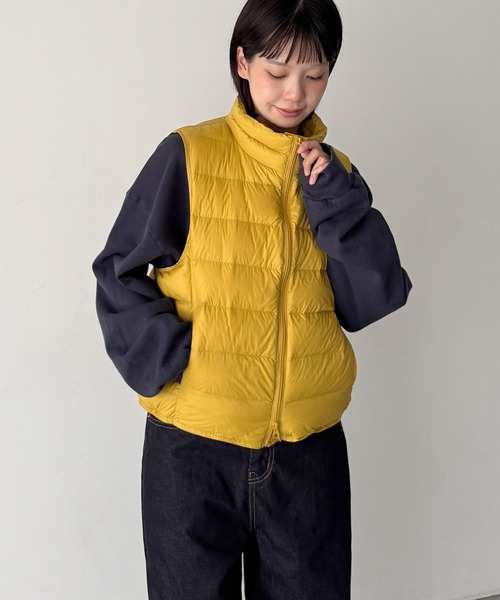 CANAL JEAN(キャナルジーン)の「Lakey Park スタンドカラーダウンベスト(ダウンベスト・レディース・ブラウン/イエロー/ブラック・ONE SIZE)」の3枚目の写真