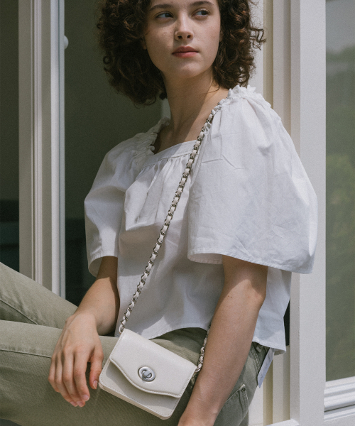 OVHEE(オヴェイ)の「ミニョンマイクロバッグ Mignon Micro Bag(メッセンジャーバッグ・レディース・ブラック/シルバー/クリーム/ライトピンク・FREE)」の11枚目の写真