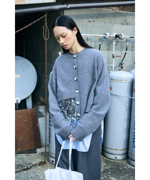 ENFOLD(エンフォルド)の「BALLOON CARDIGAN(ニット/セーター・レディース・ブラック/オフホワイト/杢グレー・38)」の4枚目の写真