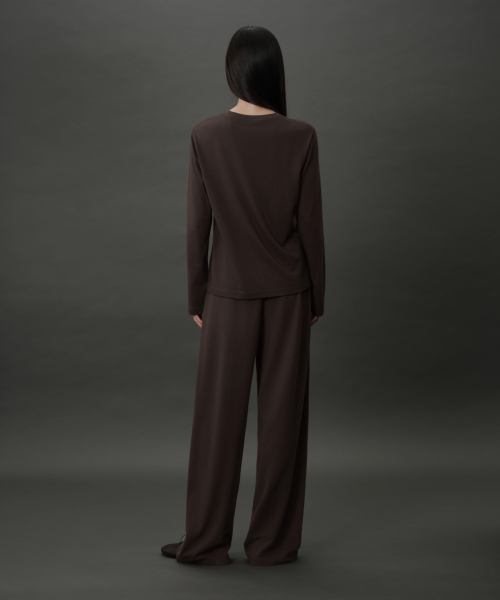 MUSINSA STANDARD WOMAN（ムシンサスタンダードウーマン）の「[リカバリー] ウィメンズ 長袖パンツセット [ブラウン]（Tシャツ/カットソー・レディース・その他・SMALL/MEDIUM/LARGE/X-SMALL）」の4枚目の写真