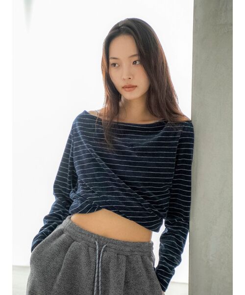 Ungrid(アングリッド)の「ドレープベロアロングスリーブTee(Tシャツ/カットソー・レディース・ブラウン/その他1/アイボリー・FREE)」の3枚目の写真