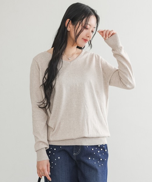 n'OrLABEL（ノアールレーベル）の「『ゆるやかVネックシンプル綿ニット』（ニット/セーター・レディース・ブルー/ライトグレー/サンドグレー/グリーン/ブラック/ライトベージュ/カーキ/オートミール/チャコールグレー/ターメリック/マジェンタ/ワイン/ブルー系その他/グレー系その他/ネイビー/レッド/オレンジ/ブルー系その他2/ブラウン/ターコイズブルー/コーラルピンク/イエロー/スモークピンク/スカイブルー/モスグリーン/コバルトブルー/ラベンダー/ライトブルー/パープル/マスタード/ベージュ系/グレイッシュブルー・1/2/3）」の9枚目の写真