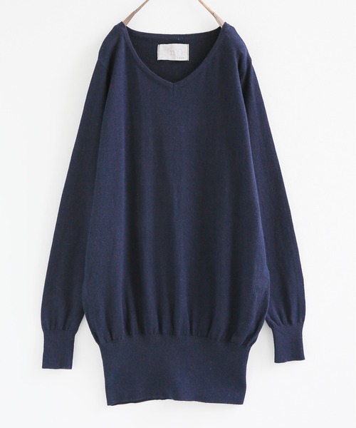 n'OrLABEL（ノアールレーベル）の「『ゆるやかVネックシンプル綿ニット』（ニット/セーター・レディース・ブルー/ライトグレー/サンドグレー/グリーン/ブラック/ライトベージュ/カーキ/オートミール/チャコールグレー/ターメリック/マジェンタ/ワイン/ブルー系その他/グレー系その他/ネイビー/レッド/オレンジ/ブルー系その他2/ブラウン/ターコイズブルー/コーラルピンク/イエロー/スモークピンク/スカイブルー/モスグリーン/コバルトブルー/ラベンダー/ライトブルー/パープル/マスタード/ベージュ系/グレイッシュブルー・1/2/3）」の15枚目の写真