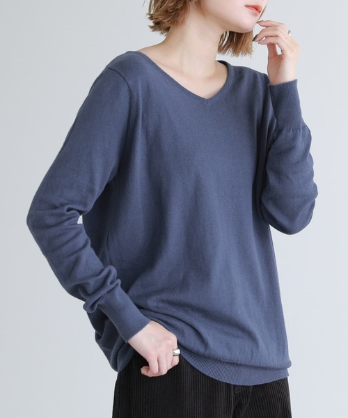 n'OrLABEL（ノアールレーベル）の「『ゆるやかVネックシンプル綿ニット』（ニット/セーター・レディース・ブルー/ライトグレー/サンドグレー/グリーン/ブラック/ライトベージュ/カーキ/オートミール/チャコールグレー/ターメリック/マジェンタ/ワイン/ブルー系その他/グレー系その他/ネイビー/レッド/オレンジ/ブルー系その他2/ブラウン/ターコイズブルー/コーラルピンク/イエロー/スモークピンク/スカイブルー/モスグリーン/コバルトブルー/ラベンダー/ライトブルー/パープル/マスタード/ベージュ系/グレイッシュブルー・1/2/3）」の20枚目の写真