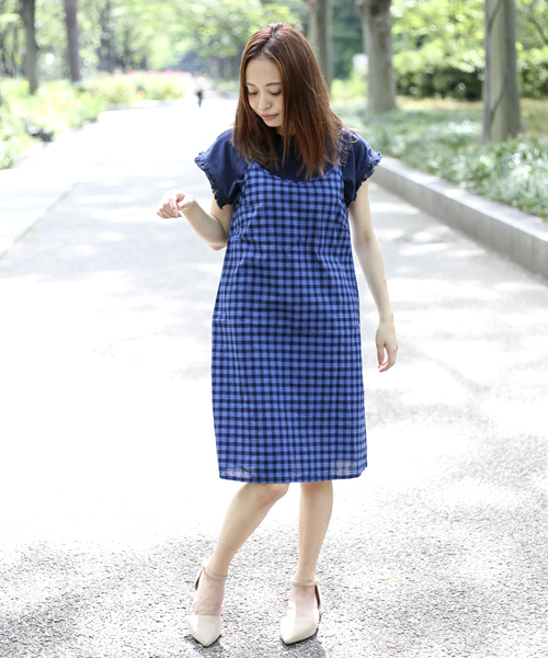 Denime（ドゥニーム）の「インディゴチェックキャミワンピース（ワンピース・レディース・ライトインディゴブルー/インディゴブルー・FREE）」の3枚目の写真