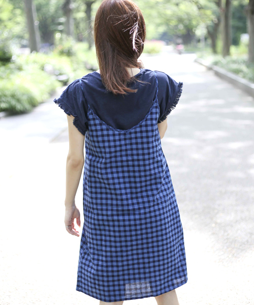 Denime（ドゥニーム）の「インディゴチェックキャミワンピース（ワンピース・レディース・ライトインディゴブルー/インディゴブルー・FREE）」の5枚目の写真
