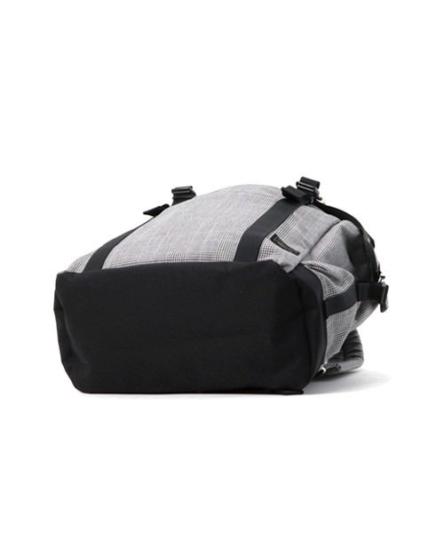 HEAD PORTER（ヘッドポーター）の「SAVILLE/RUCKSACK（バックパック/リュック・メンズ・グレー/ネイビー・ONE SIZE）」の9枚目の写真