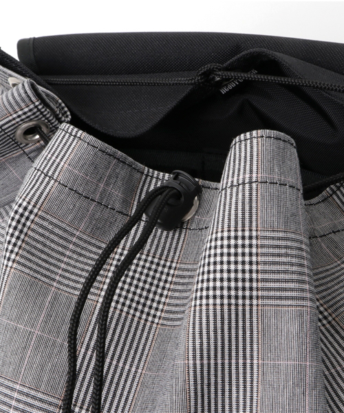 HEAD PORTER（ヘッドポーター）の「SAVILLE/RUCKSACK（バックパック/リュック・メンズ・グレー/ネイビー・ONE SIZE）」の6枚目の写真