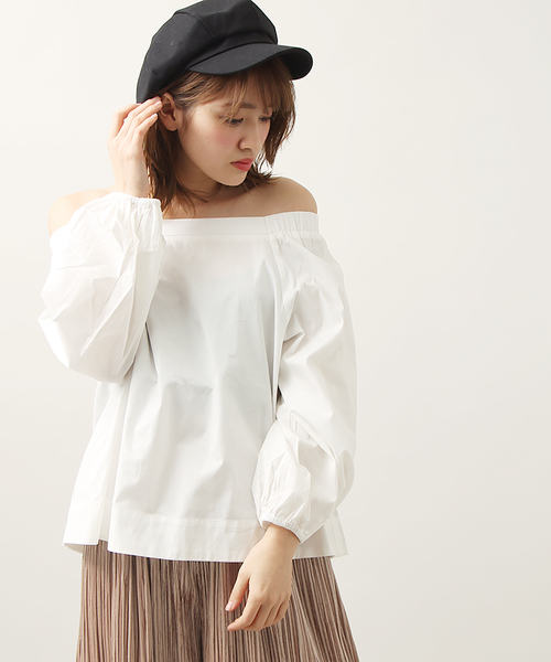 WEGO（ウィゴー）の「WEGO/ボリュームパフオフショルダーブラウス（シャツ/ブラウス・レディース・ホワイト/ブルー系その他4/ブラック/ベージュ/ライトピンク・FREE）」の2枚目の写真