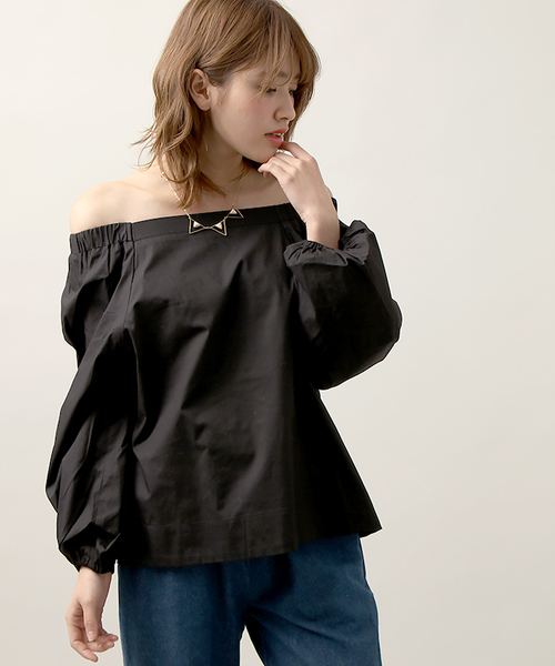 WEGO（ウィゴー）の「WEGO/ボリュームパフオフショルダーブラウス（シャツ/ブラウス・レディース・ホワイト/ブルー系その他4/ブラック/ベージュ/ライトピンク・FREE）」の3枚目の写真