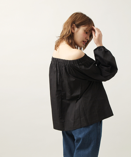 WEGO（ウィゴー）の「WEGO/ボリュームパフオフショルダーブラウス（シャツ/ブラウス・レディース・ホワイト/ブルー系その他4/ブラック/ベージュ/ライトピンク・FREE）」の17枚目の写真