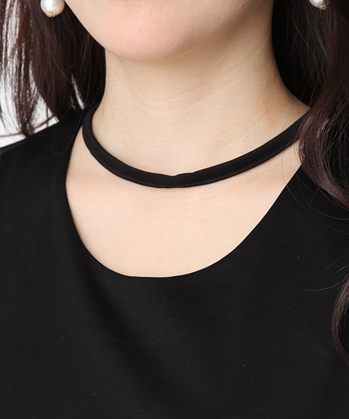 Andemiu（アンデミュウ）の「チョーカールックTシャツ752843（Tシャツ/カットソー・レディース・ホワイト/ブラック/ライトブルー・FREE）」の9枚目の写真