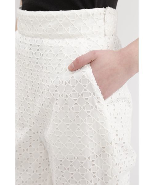 JILL STUART(ジルスチュアート)の「ブロックレースフレアパンツ(その他パンツ・レディース・ブラック/ホワイト・0/2/4)」の5枚目の写真