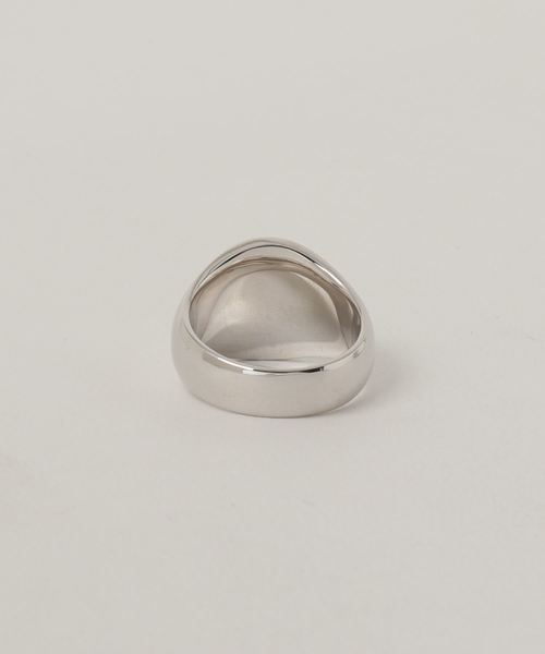 TOM WOOD(トムウッド)の「TOMWOOD リング(OVAL POLISHED)(リング・メンズ・シルバー・60/58/62)」の2枚目の写真