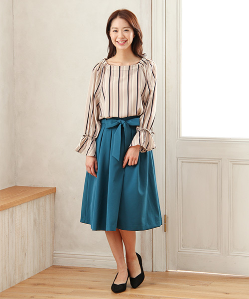 Honeys(ハニーズ)の「ベルト付ミディ丈フレアスカート(スカート・レディース・ブラック/ネイビー/レッド系その他/イエロー/グリーン・S/M/L)」の13枚目の写真