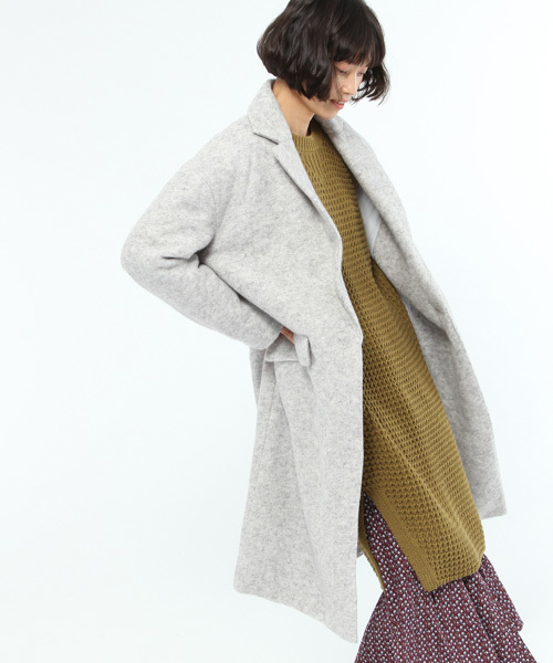 LAKOLE(ラコレ)の「スライバーチェスターコート / LAKOLE(チェスターコート・レディース・ライトグレー/オレンジ/ネイビー・SMALL/MEDIUM)」の2枚目の写真